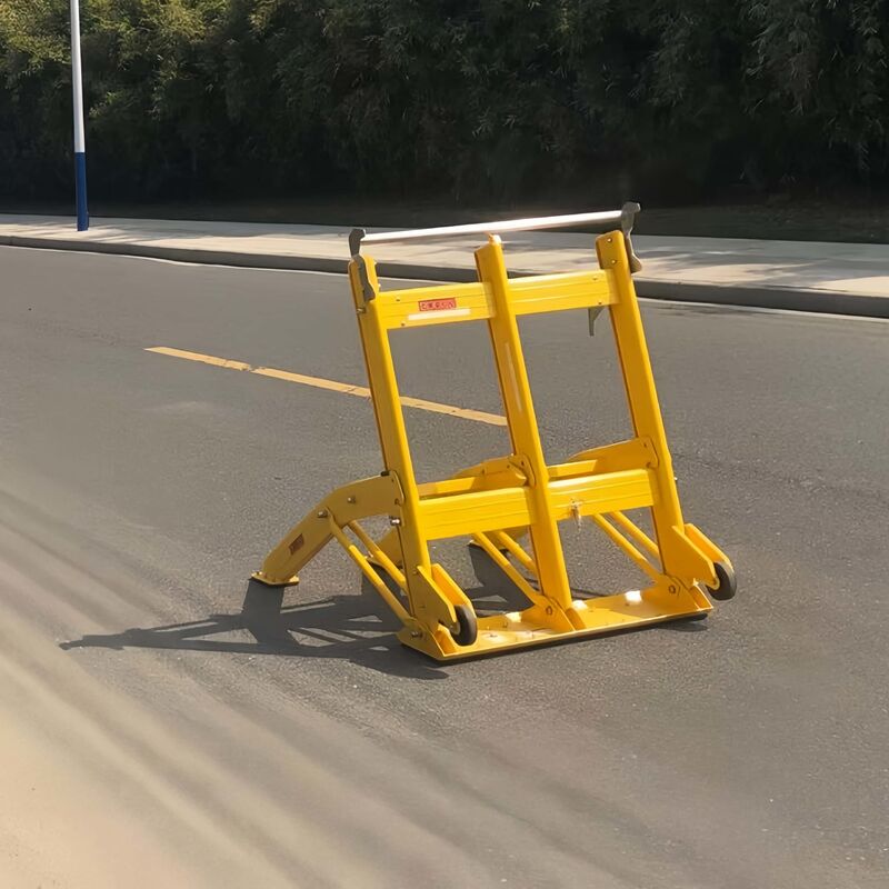 電気静止噴霧 道路安全のための車輪付き 折りたたみ可能な黄色のアルミニウム移動車両バリア