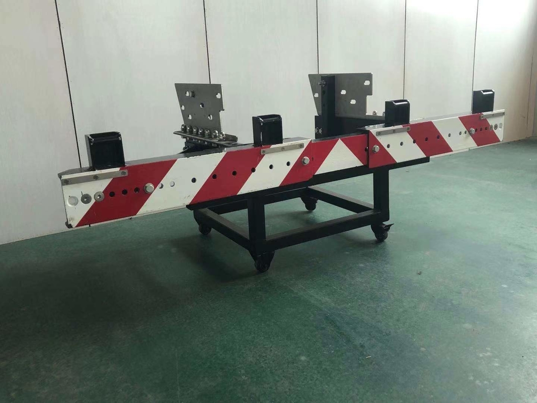 4.0ton反射フィルムのトラックは減衰器の警告の引きつけられる影響力を取付けた